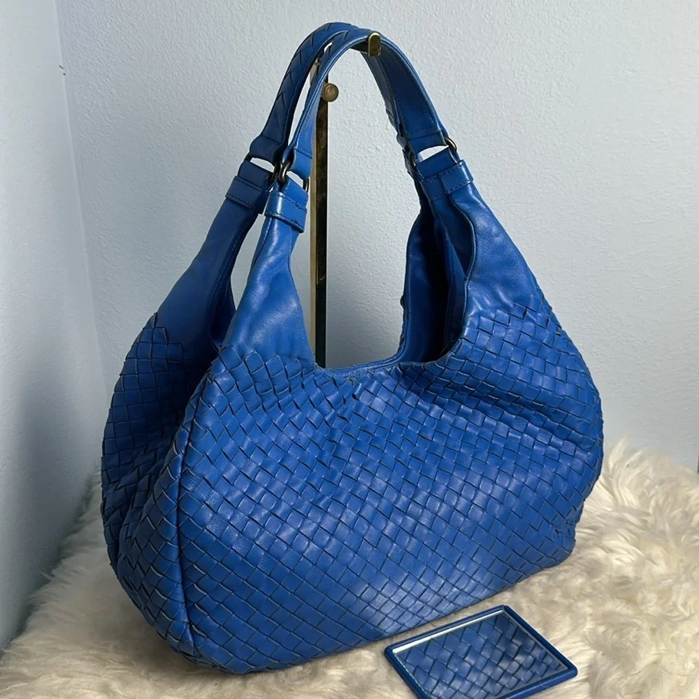💯 Authentic. Bottega Veneta Leather Handbag🍀